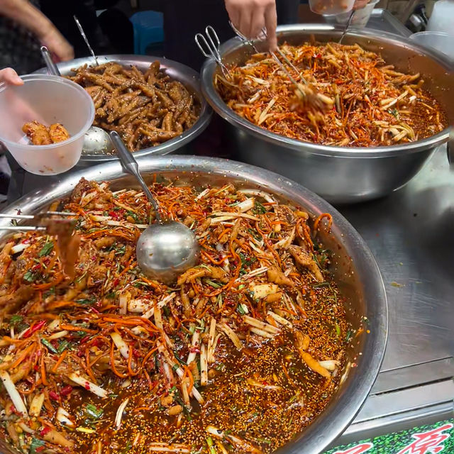 🧺🌶️ Daguanzuanxin Farmers’ Market (大观纂新农贸市场) — A Local Foodie Gem in Kunming!