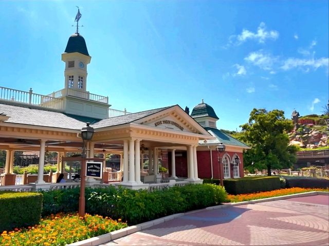 Floating Fun on the Mark Twain Riverboat