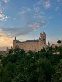 Segovia’s Serving Fairytale Feels & Crispy Pig Dreams