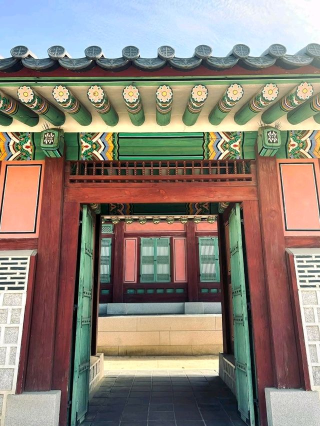Gyeongbokgung Palace – A Glimpse of Royal Korea