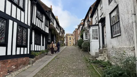 Con phố nơi thời gian đã dừng lại, Rye's Alley — traveler post in Rye