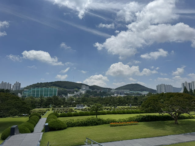 부산 도심 속 세계 유일의 공원