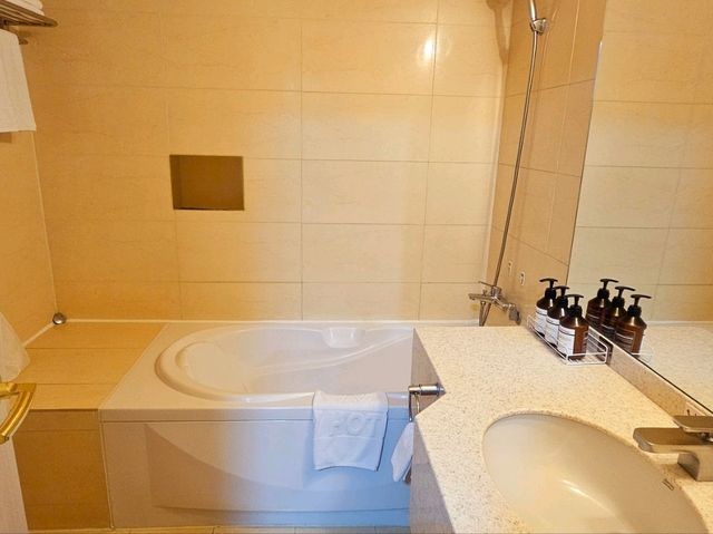 This wedding hall hotel really serves up to its quality