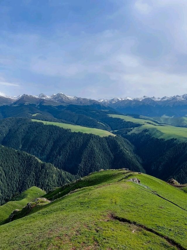 Kalajun in Xinjiang, Rolling Hills and Peaceful Feels