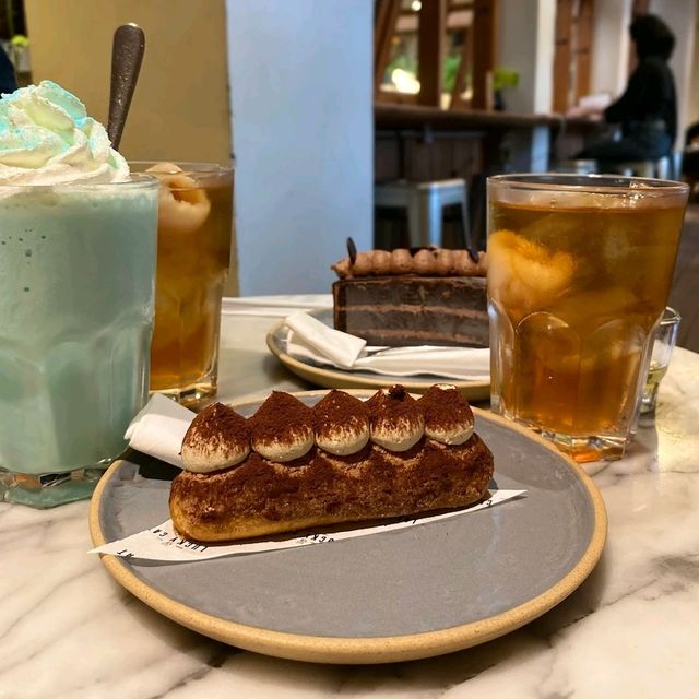 lovely cafe