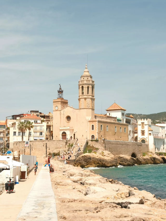 Sitges | A Relaxed Seaside Escape from Barcelona 🌊🏖️