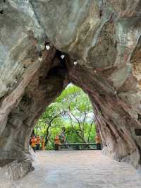 ถ้ำรอดใบโพธิ์