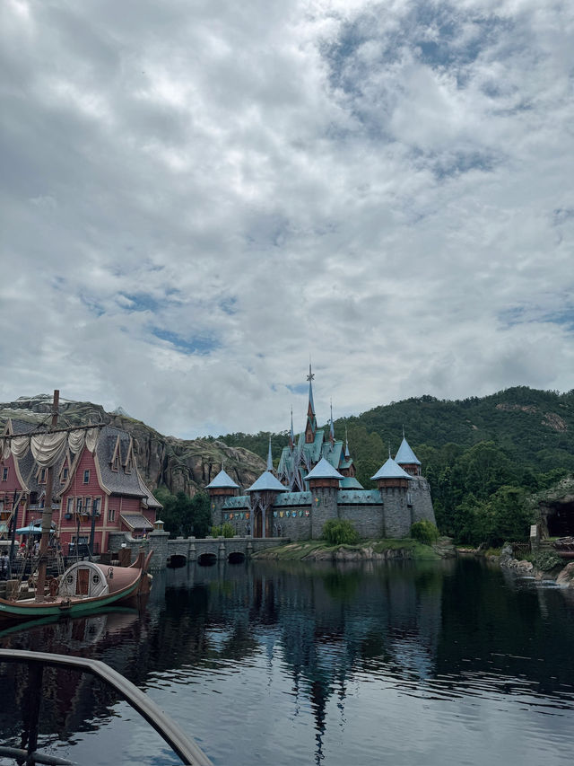 A Day at Hong Kong Disneyland
