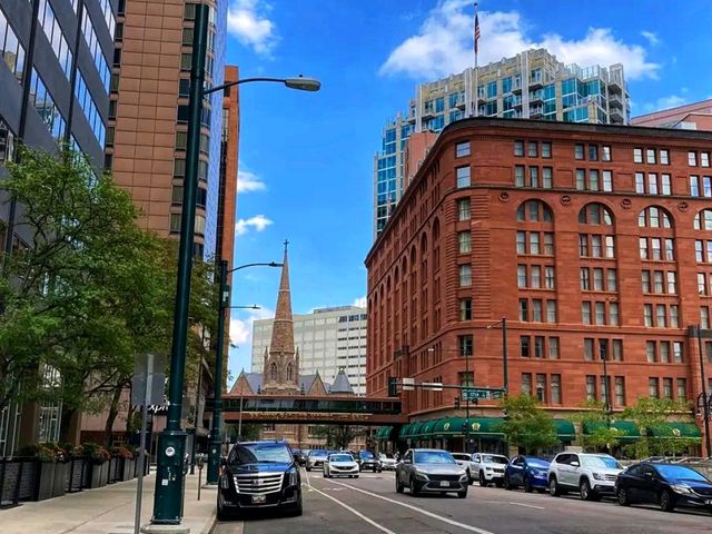 🛍️ Attractive Featured Post: 16th Street Mall – Denver’s Urban Playground 🛍️ Attractive Featured Post: 16th Street Mall – Denver’s Urban Playground