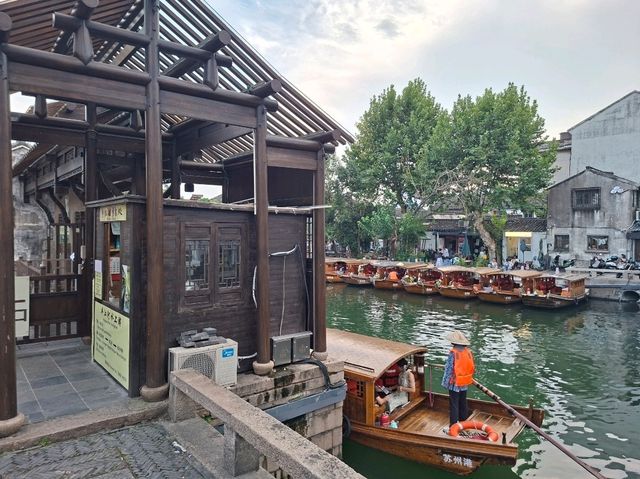 ✨️蘇洲熱門旅遊景點平江路💯漫步遊覧欣賞風景如畫的湖景😆品嚐當地特色小食🥰 ✨️蘇洲熱門旅遊景點平江路💯漫步遊覧欣賞風景如畫的湖景😆品嚐當地特色小食🥰
