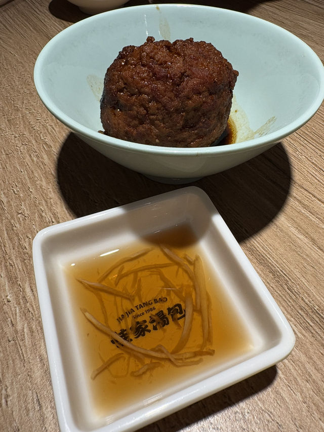 黃河路佳家湯包，現包現蒸，才好吃