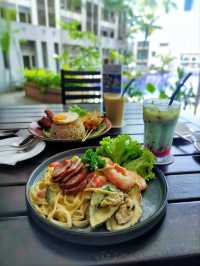 Scenic Weekend Getaway with Mount Pulai Views.
