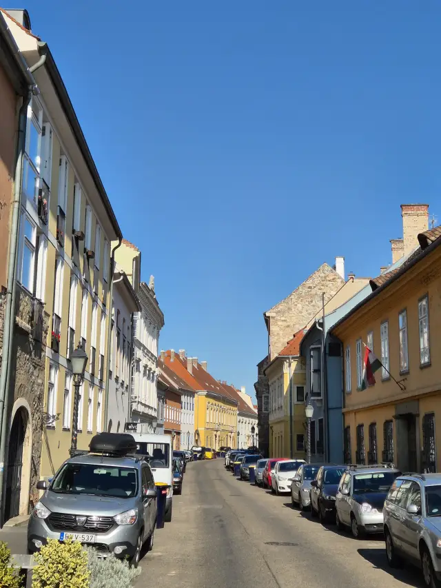 Buda Castle District: Tranquility Amidst Grandeur