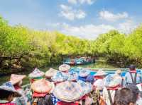 ✨ Sihcao Green Tunnel – Taiwan’s Mini Amazon in Tainan ✨🌿