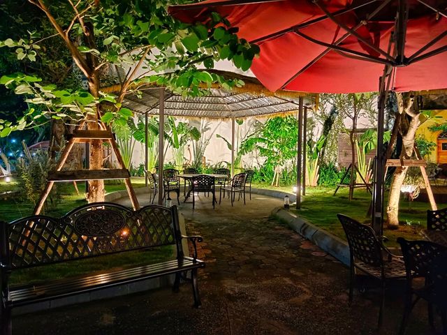 Le Jardin Cafe and Bistro Le Jardin Cafe and Bistro