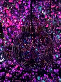 🌌 Step Into the Infinite – The Magic of teamLab Borderless, Tokyo