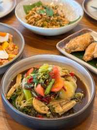 ครัวข้างเริน (Krua Khang Rern)