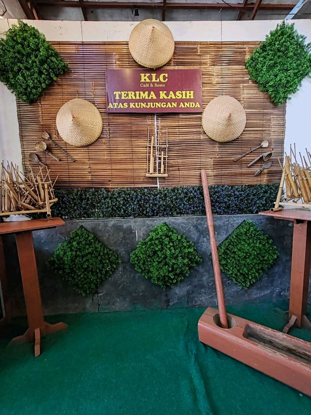 KLC Cafe & Resto: Indonesian Flavor and Natural Charm