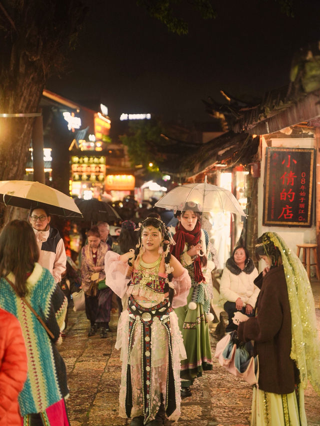 แต่งตัวเป็นพส.จีน ที่ลี่เจียง มณฑลยูนาน แต่งตัวเป็นพส.จีน ที่ลี่เจียง มณฑลยูนาน