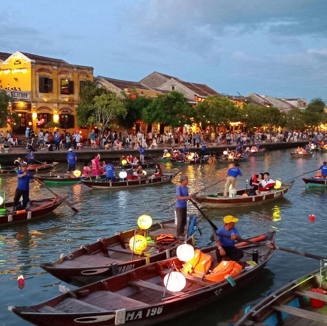 🌟 Wandering Through Hoi An Old Town — Vietnam’s Most Charming Heritage City 🌟 Wandering Through Hoi An Old Town — Vietnam’s Most Charming Heritage City