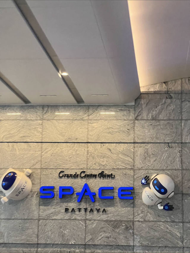 โรงแรมแกรนด์ เซนเตอร์ พอยต์ สเปซ พัทยา