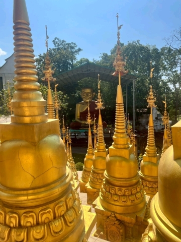 ワット・パーサワンブン（500の仏塔の寺院） | Trip.com Kaeng Khoi