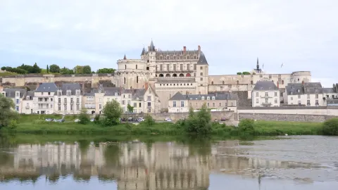 Amboise: A Loire Valley town with plenty to see. — traveler post in Tours