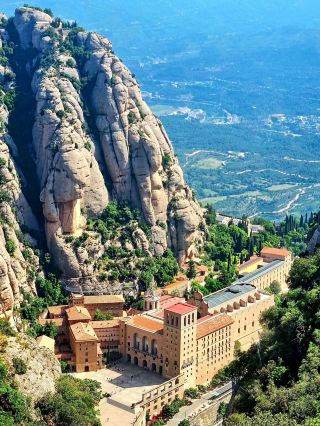 🏔️ Montserrat — A Sacred Mountain Above Catalonia 🇪🇸✨