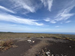 Rekomendasi Wisata Izu Oshima! Pemandangan Spektakuler Bak Dunia Lain di Gunung Mihara dan Gurun Ura