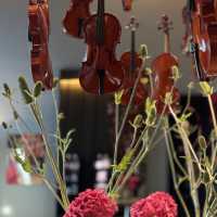 現代建築のスタイルを融合させたConservatorium Hotel