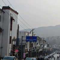 Jun Pottery Appreciation in Ancient Town 