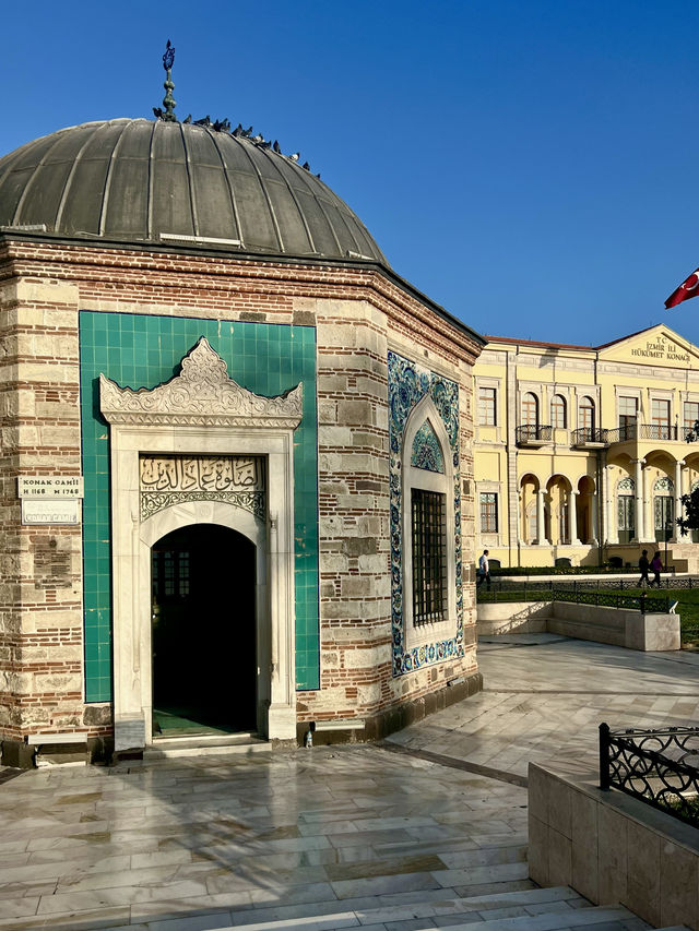 Turkey: an icon of Izmir, the Kordon