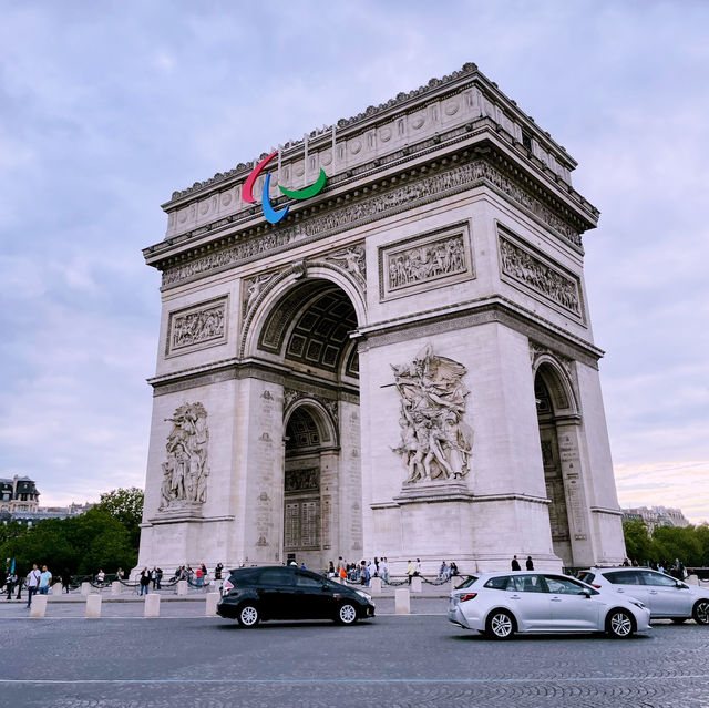 Paris - hidden free rooftop view! 🇫🇷