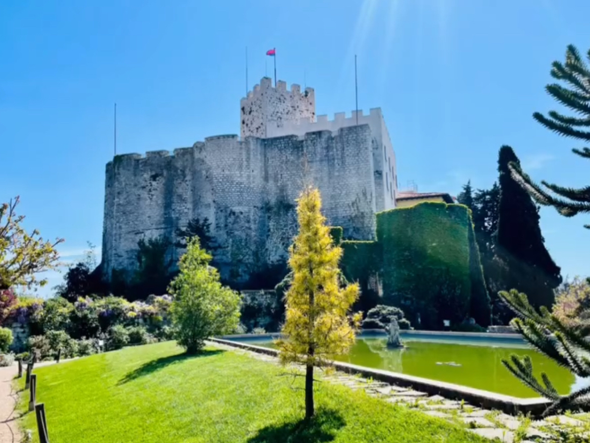 Castello di Duino 🏰
