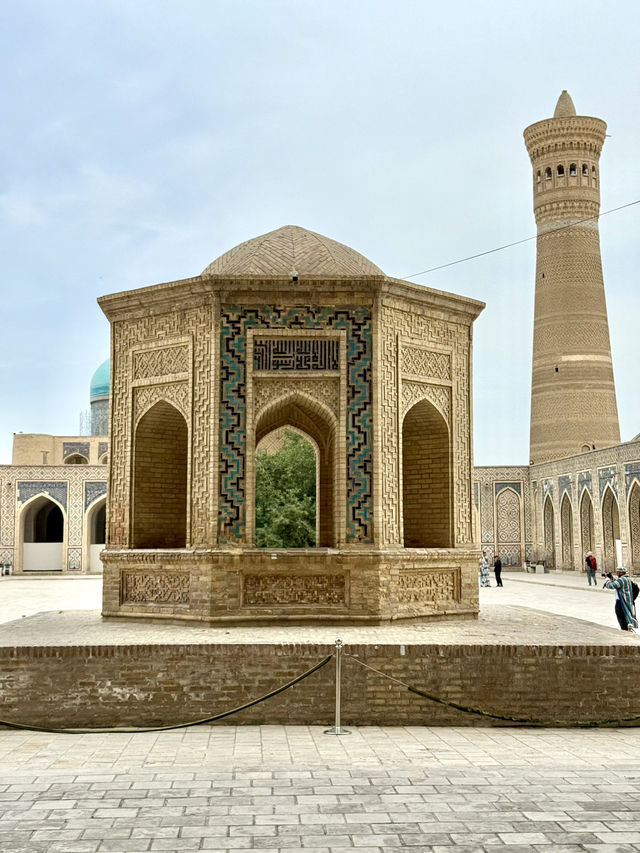 Spring in Bukhara – Kalan Mosque Magic