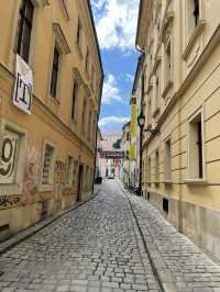 🇸🇰 Bratislava's Charms: A Day Trip Across the Danube
