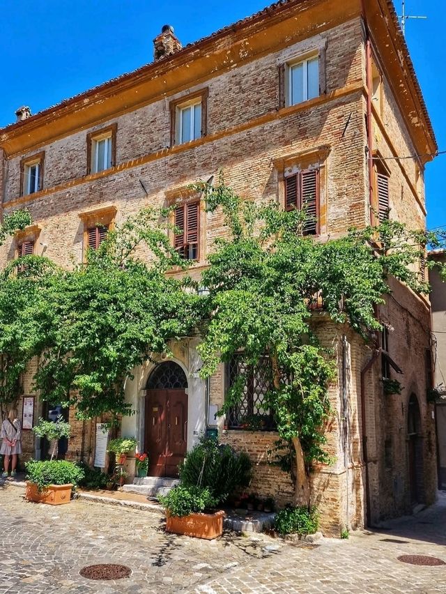 Le Marche: Italy’s Undiscovered Larder of Coast, Hills & Heritage