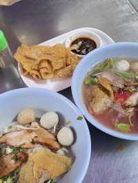 ก๋วยเตี๋ยวรู ตลาดน้อย🍜