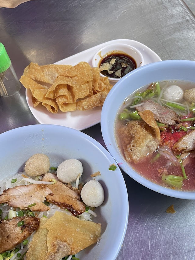 ก๋วยเตี๋ยวรู ตลาดน้อย🍜