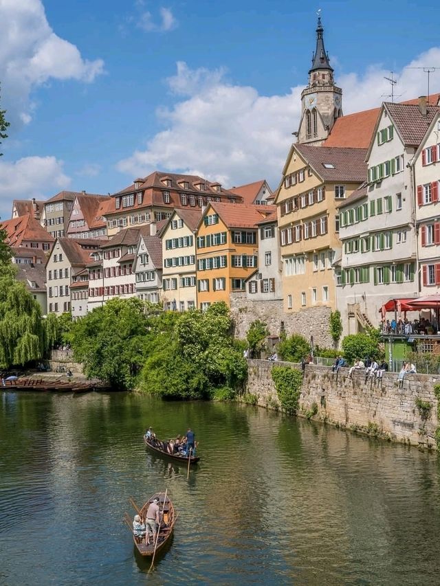 🏰📖 “Colorful Reflections & Scholar’s Charm: A Day in Tübingen” 🇩🇪