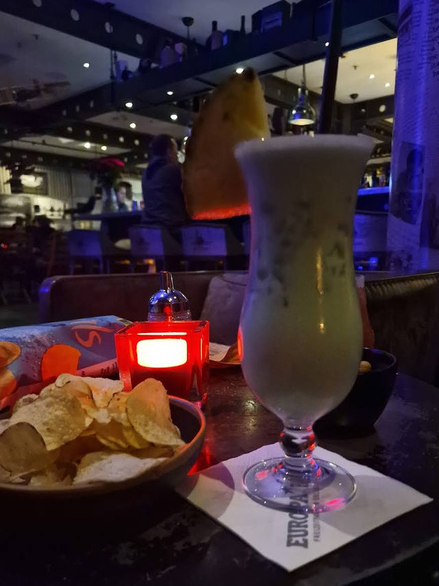 Spirit of St. Louisบาร์ที่พาเราย้อนเวลาแบบมีสไตล์ Spirit of St. Louisบาร์ที่พาเราย้อนเวลาแบบมีสไตล์