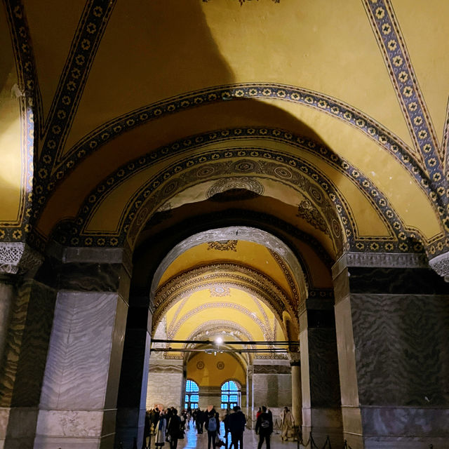 Istanbul on a Budget: Streets, Bazaars & Bosphorus Views