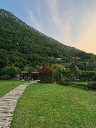 🇲🇪 Dinner in an old mill near the Bay of Kotor