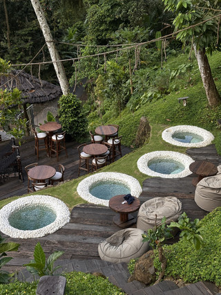 KOLI KOLI-RESTAURANT WITH A VIEW OF MOUNT AGUNG
