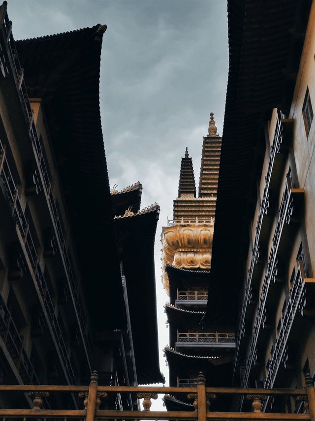 Discovering the Serenity of Jing'an Temple❤️ Discovering the Serenity of Jing'an Temple❤️
