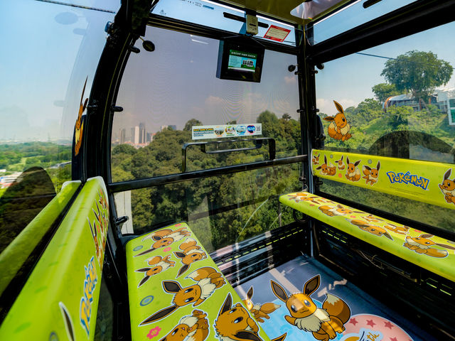 Poké Ball-themed Cable Car!!