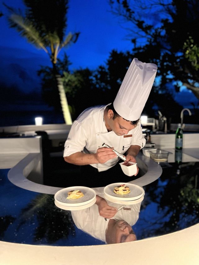 Gorgeous Maldives dinner on beach