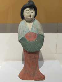 烏魯木齐省博物館的彩繪木桶