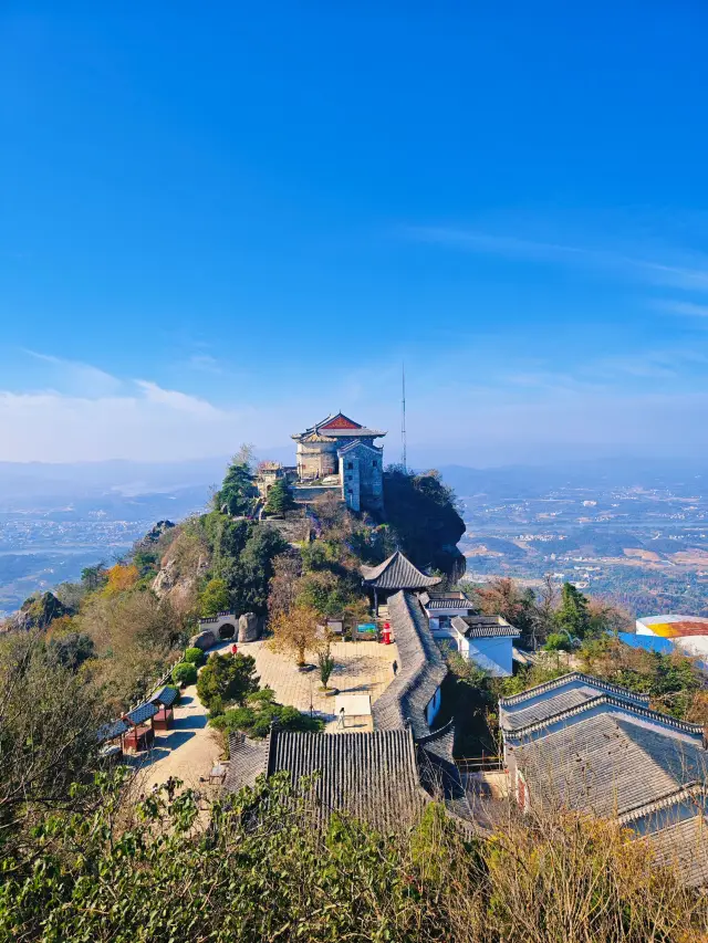 湖北武漢木蘭山｜登金頂看雪景，品不一樣的佛教文化