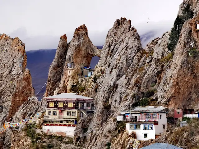 The real-life Castle in the Sky, the stunningly beautiful Zizhu Temple